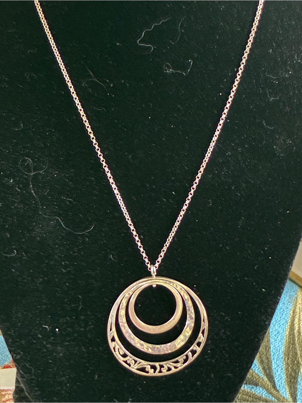 Silpada Vintage Elegant Sterling Silver Crescent Circle Pendant Necklace.